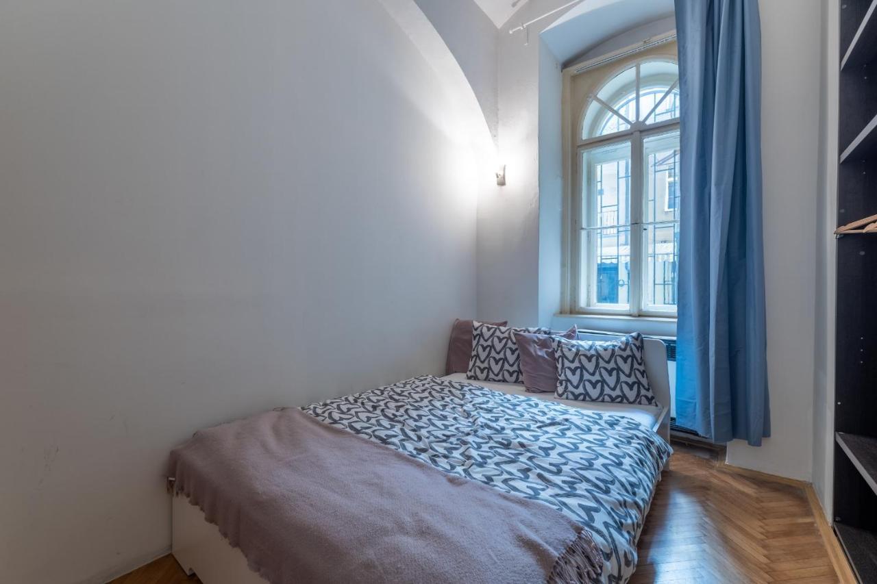 Spacious 3 Bedroom Apartment In The Heart Of Прага Екстер'єр фото